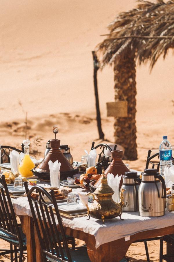 Luxury Maktoub Hotell Merzouga Exteriör bild