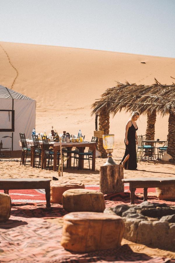 Luxury Maktoub Hotell Merzouga Exteriör bild