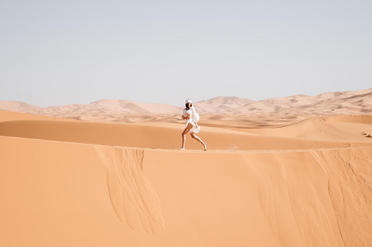 Luxury Maktoub Hotell Merzouga Exteriör bild